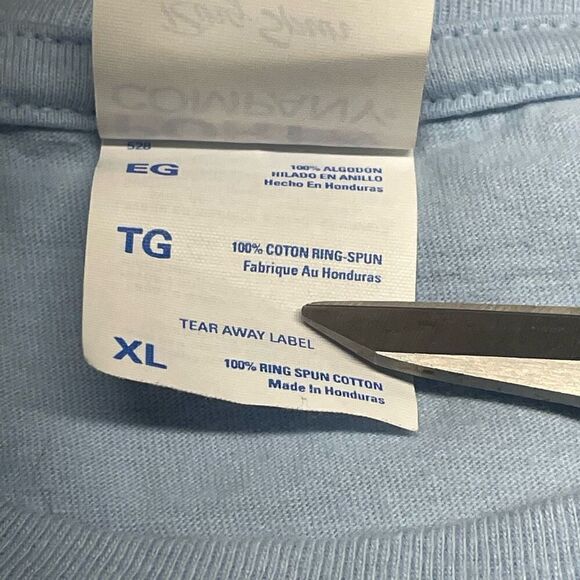 Baby Blue Sloth Curling Tee - Picture 3 of 5